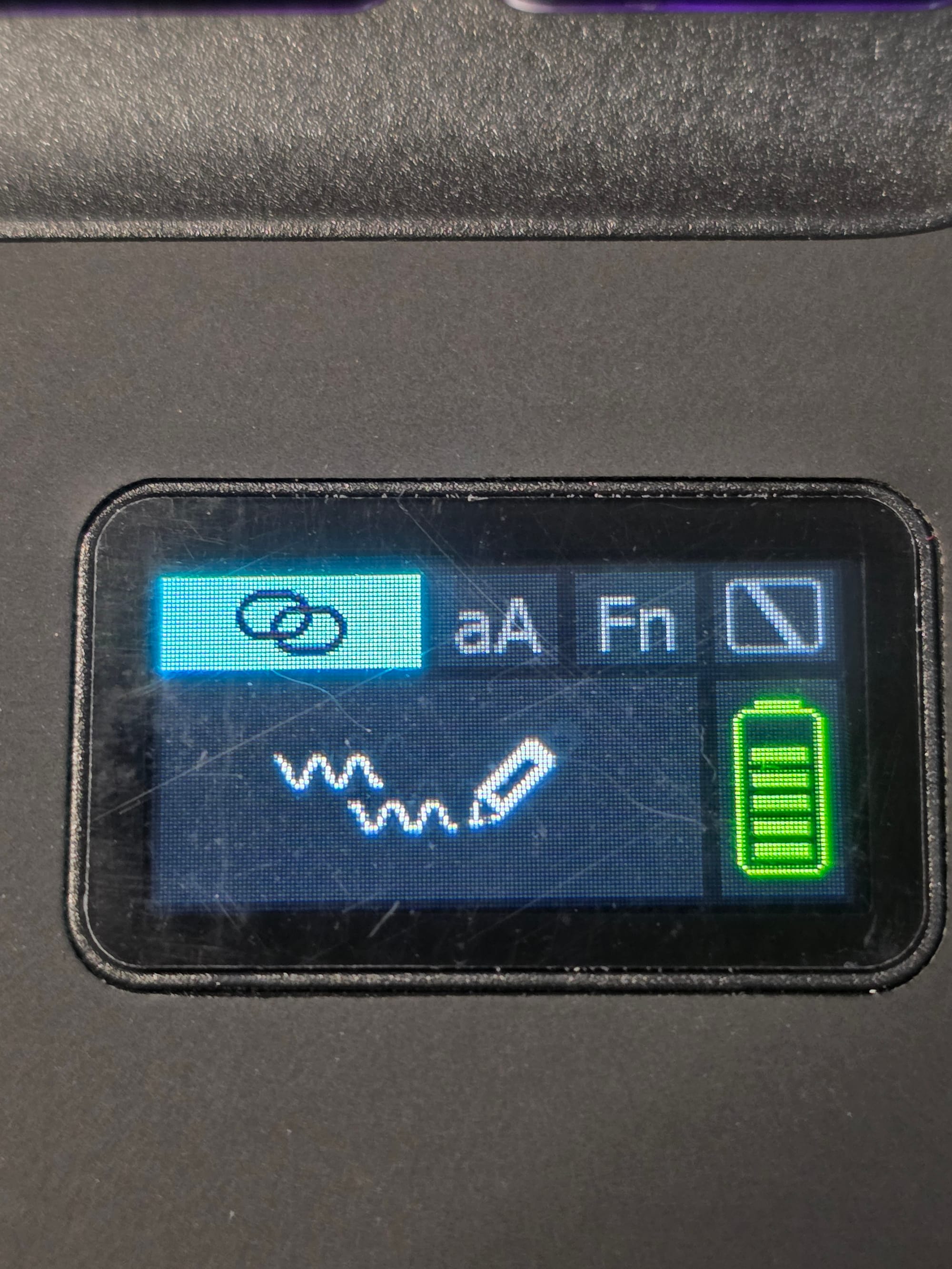 The screen of the Sahara keyboard case has indicators for connection, caps lock, function lock, and battery status
